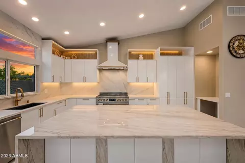 1732 W Commerce Ave, Gilbert, AZ 85233