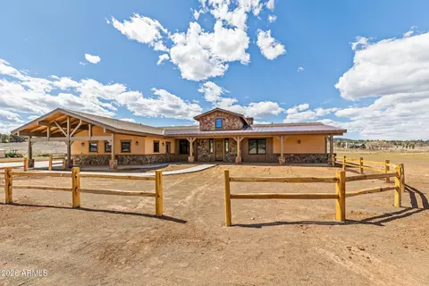 6570 Meadows Ln, Flagstaff, AZ 86004