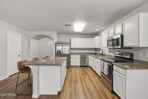 Kitchen - 873 E Saratoga St, Gilbert, AZ 85296 photo 4 of 5