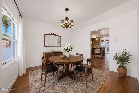 Dining - 1555 E Cheery Lynn Rd, Phoenix, AZ 85014 photo 1 of 3