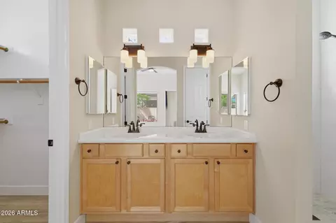 Bath - 6535 N 14th Pl, Phoenix, AZ 85014 photo 1 of 3
