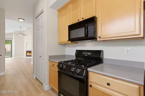 Kitchen - 6535 N 14th Pl, Phoenix, AZ 85014 photo 1 of 1