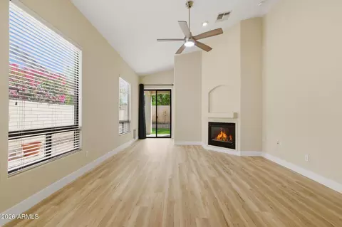 Living - 6535 N 14th Pl, Phoenix, AZ 85014 photo 5 of 7