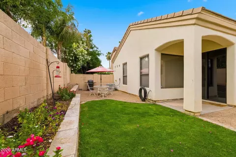 Exterior - 6535 N 14th Pl, Phoenix, AZ 85014 photo 3 of 4