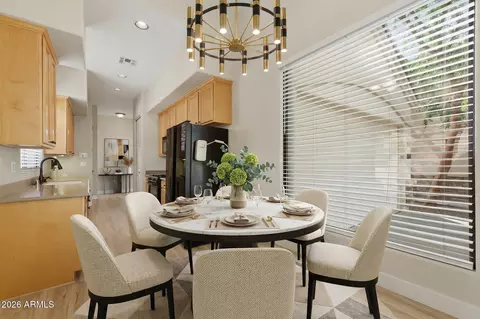 Dining - 6535 N 14th Pl, Phoenix, AZ 85014 photo 1 of 1