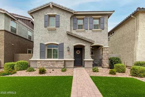 2566 S Betty St, Gilbert, AZ 85295