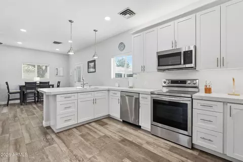 Kitchen - 332 E Harrison St, Gilbert, AZ 85295 photo 9 of 10
