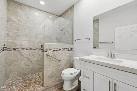 Bath - 332 E Harrison St, Gilbert, AZ 85295 photo 4 of 5