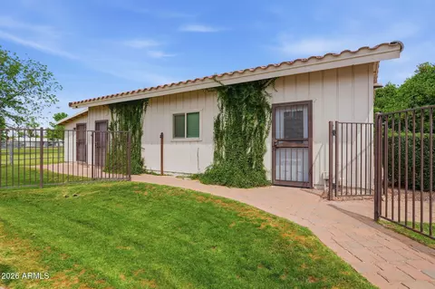 Exterior - 332 E Harrison St, Gilbert, AZ 85295 photo 14 of 21