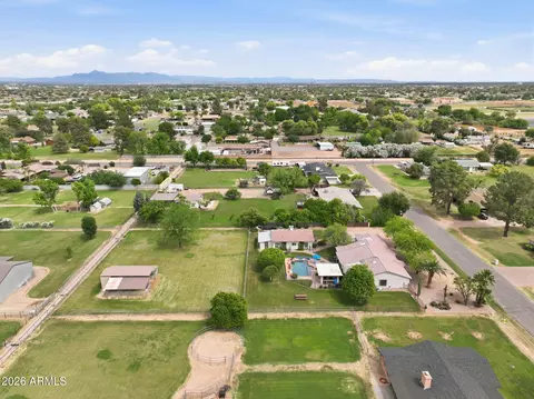 View/Area - 332 E Harrison St, Gilbert, AZ 85295 photo 4 of 8
