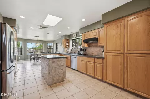 Kitchen - 332 E Harrison St, Gilbert, AZ 85295 photo 5 of 10