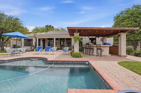 Exterior - 332 E Harrison St, Gilbert, AZ 85295 photo 4 of 21