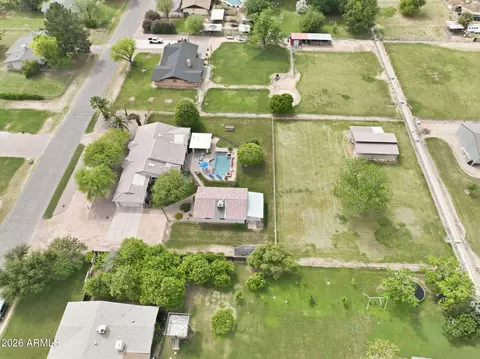 View/Area - 332 E Harrison St, Gilbert, AZ 85295 photo 7 of 8