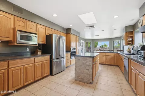 Kitchen - 332 E Harrison St, Gilbert, AZ 85295 photo 6 of 10