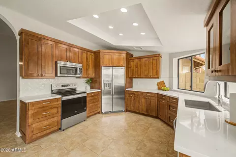 6951 W Kimberly Way, Glendale, AZ 85308