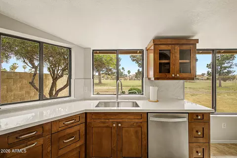 6951 W Kimberly Way, Glendale, AZ 85308