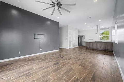 Living - 325 E Coronado Rd #20, Phoenix, AZ 85004 photo 2 of 6
