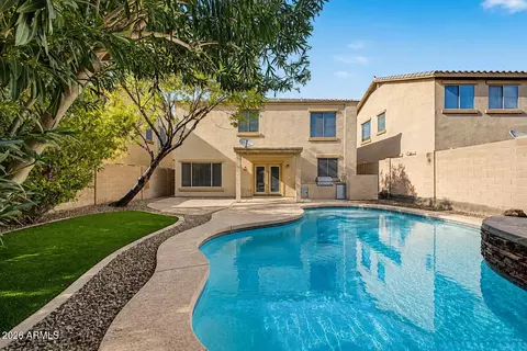 2323 W Hunter Ct, Phoenix, AZ 85085