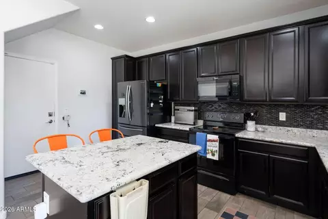 Kitchen - 735 E Gary Ln, Phoenix, AZ 85042 photo 4 of 4