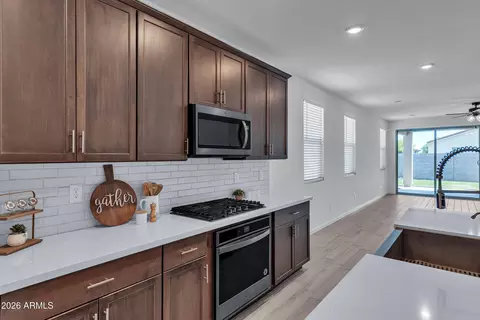 33915 N Blue Curl Ln, San Tan Valley, AZ 85142