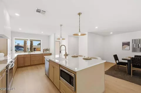 Kitchen - 1024 E Butler Dr, Phoenix, AZ 85020 photo 1 of 7