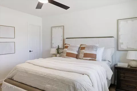 Bedroom - 1024 E Butler Dr, Phoenix, AZ 85020 photo 8 of 8
