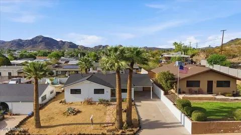 View/Area - 1024 E Butler Dr, Phoenix, AZ 85020 photo 2 of 8