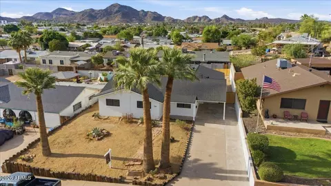 View/Area - 1024 E Butler Dr, Phoenix, AZ 85020 photo 3 of 8