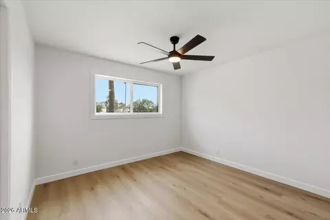 Bedroom - 1024 E Butler Dr, Phoenix, AZ 85020 photo 3 of 8