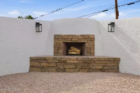 Exterior - 1024 E Butler Dr, Phoenix, AZ 85020 photo 7 of 8