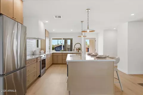 Kitchen - 1024 E Butler Dr, Phoenix, AZ 85020 photo 3 of 6