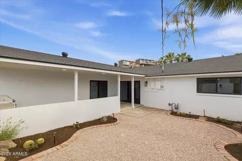 Exterior - 1024 E Butler Dr, Phoenix, AZ 85020 photo 6 of 8