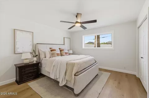 Bedroom - 1024 E Butler Dr, Phoenix, AZ 85020 photo 4 of 8