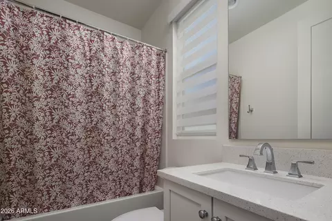 Bath - 3548 E Bloomfield Pkwy, Gilbert, AZ 85296 photo 5 of 7