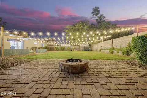 3348 E Anderson Dr, Phoenix, AZ 85032