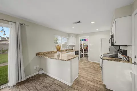 Kitchen - 3348 E Anderson Dr, Phoenix, AZ 85032 photo 1 of 3