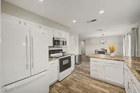 Kitchen - 3348 E Anderson Dr, Phoenix, AZ 85032 photo 2 of 3