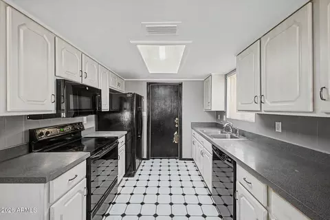 Kitchen - 1919 S Plaza Dr, Apache Junction, AZ 85120 photo 2 of 3