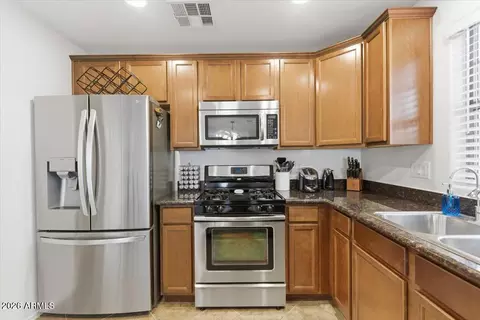 Kitchen - 3342 E Milky Way, Gilbert, AZ 85295 photo 3 of 4