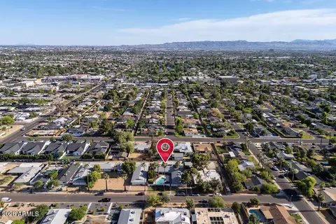 View/Area - 3517 E Montecito Ave, Phoenix, AZ 85018 photo 3 of 8