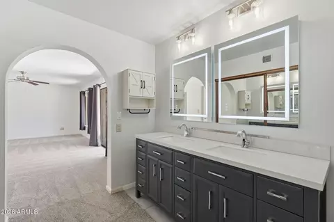 Bath - 319 E Hackamore St, Mesa, AZ 85201 photo 3 of 4