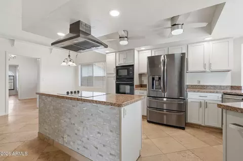 Kitchen - 319 E Hackamore St, Mesa, AZ 85201 photo 4 of 6