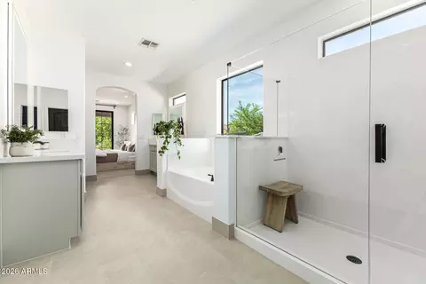Bath - 8207 E Jasmine Cir, Mesa, AZ 85207 photo 4 of 6