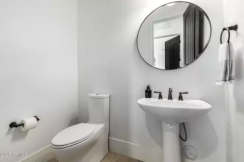 Bath - 8207 E Jasmine Cir, Mesa, AZ 85207 photo 1 of 6