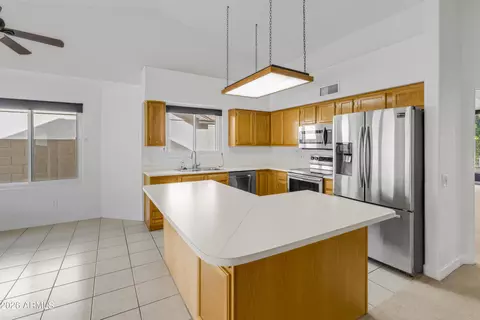 3832 E Waltann Ln, Phoenix, AZ 85032 photo 10