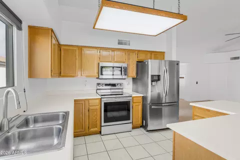 3832 E Waltann Ln, Phoenix, AZ 85032 photo 9