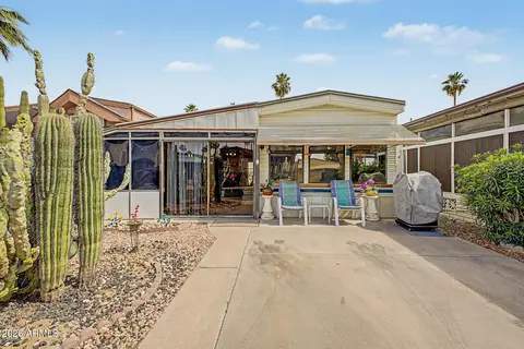 524 Douglas Rd, Mesa, AZ 85205