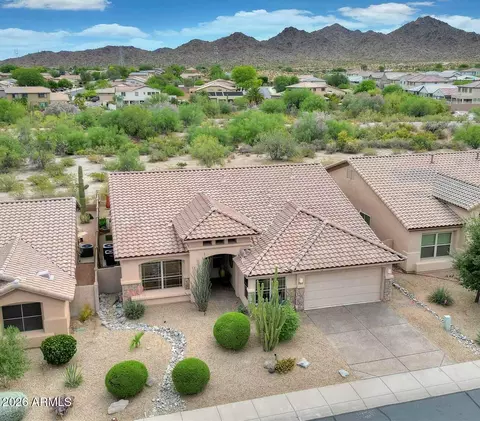 11411 S Oakwood Dr, Goodyear, AZ 85338