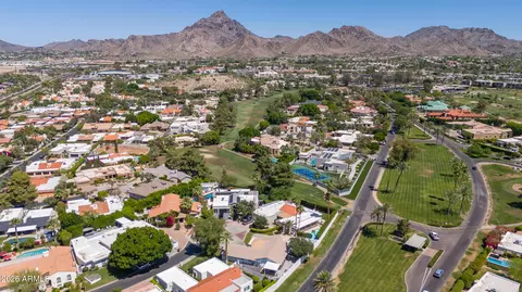 View/Area - 2531 E Marshall Ave, Phoenix, AZ 85016 photo 6 of 10