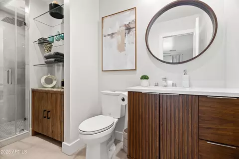 Bath - 2531 E Marshall Ave, Phoenix, AZ 85016 photo 4 of 5
